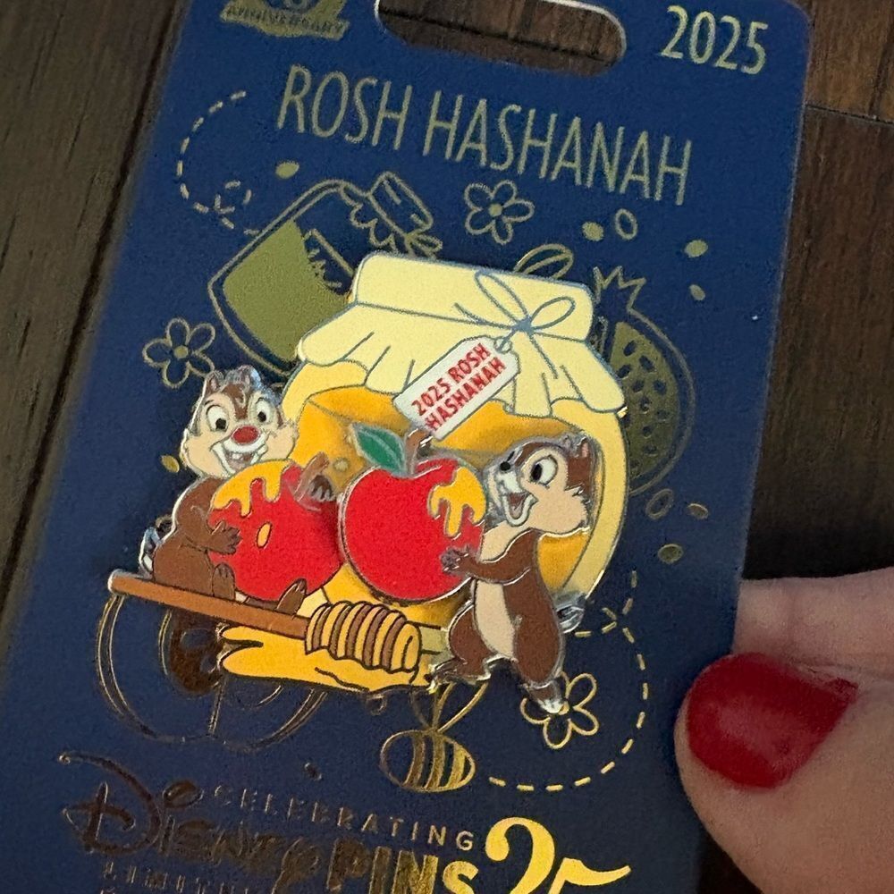 Disney Rosh Hashanah Pin with Chipmunks and Honey Jar - Picture 4 of 5